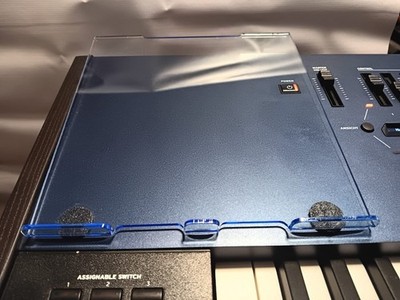 Universal-Ablage geeignet für Korg Pa5x, 4x, 3x Modelle u.a. blau transparent