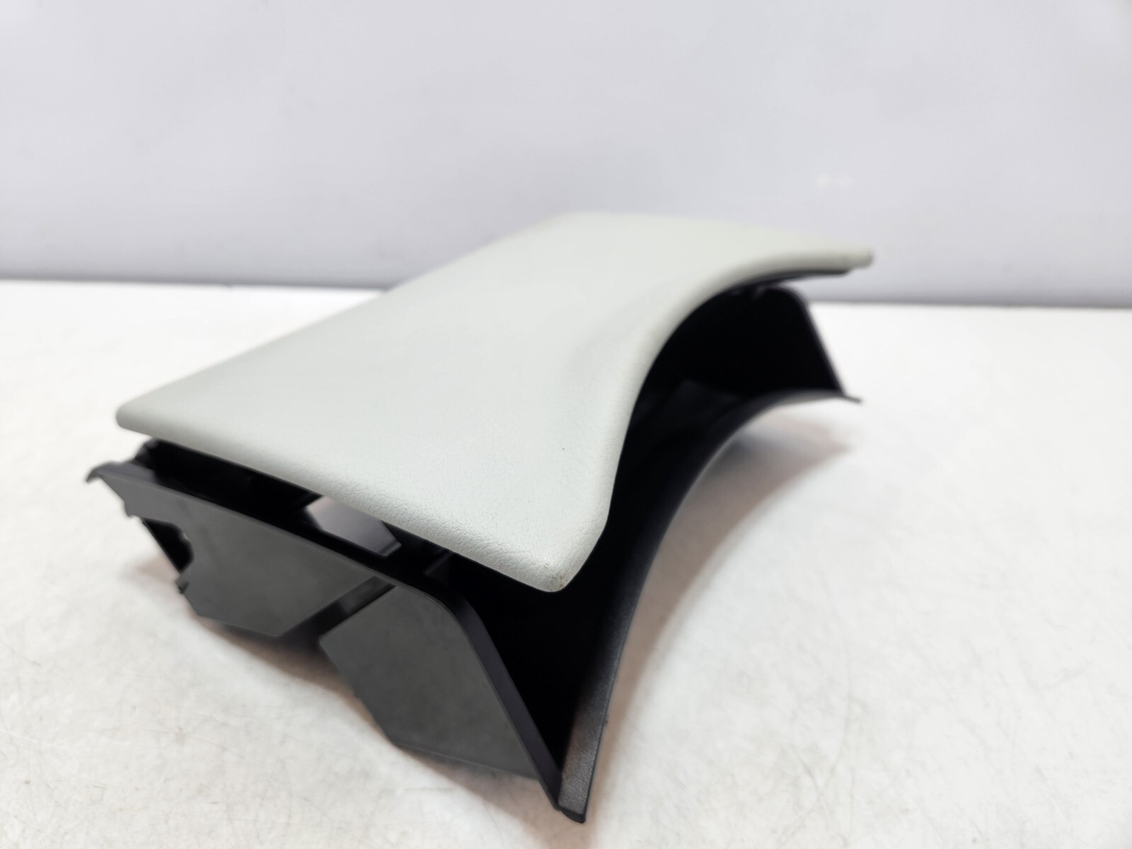 ✅ 03-08 OEM Maserati Quattroporte M139 Dashbaord CD Changer Lid Cover Trim Gray