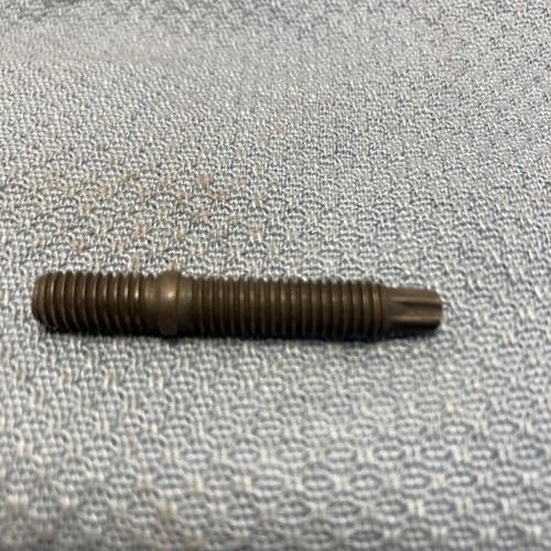 NEW GENUINE GM 14092906 Stud, Oil Pan - Picture 2 of 4