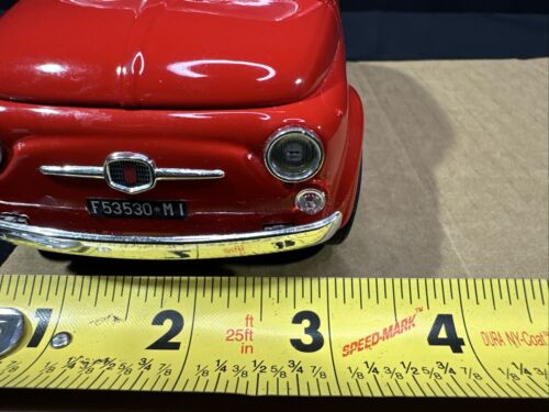 Burago Fiat 500 F Closed Roof 1965 Red Diecast Model Gold Collection 1:16 - Picture 11 of 18