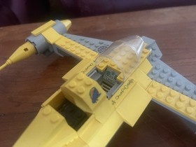 LEGO Star Wars Naboo Fighter 7141 Near Complete / R2-D2 & Anakin Minifigures