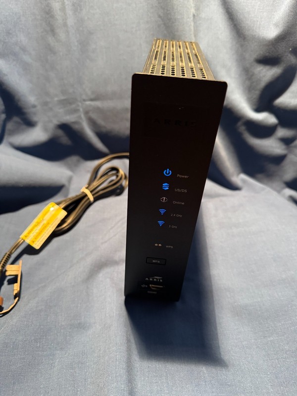 Arris DG2460A 4-Port Dual Band 802.11ac 24x8  DOCSIS 3.0 CableModem w/power cord