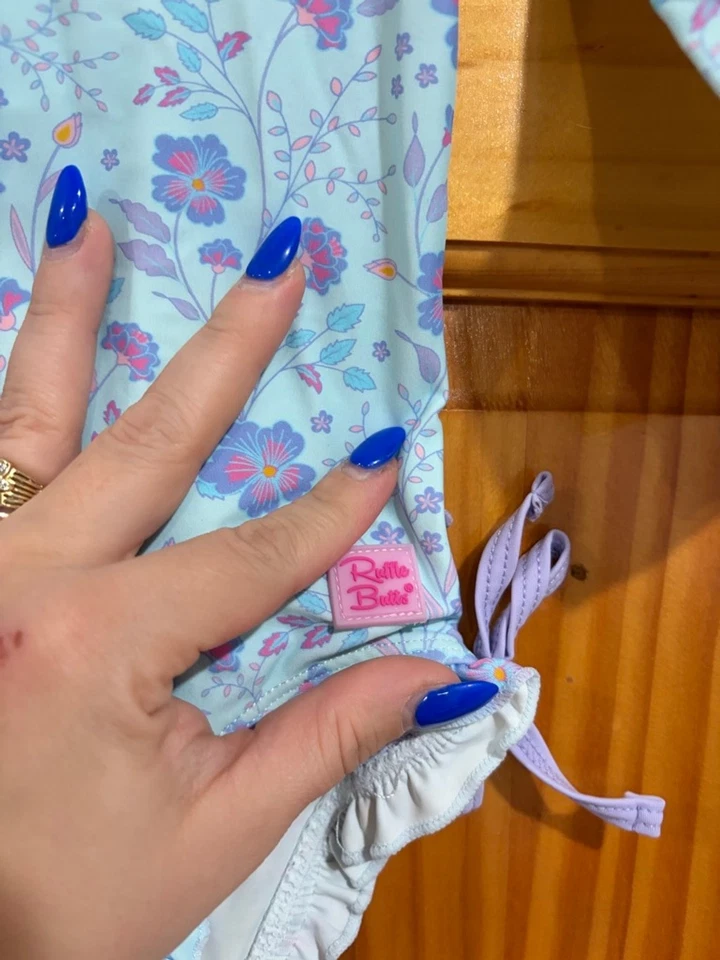 RuffleButts Baby Rash Guard Einteiler Badeanzug Blumenmuster Langarm 6-12M - Bild 2 von 4