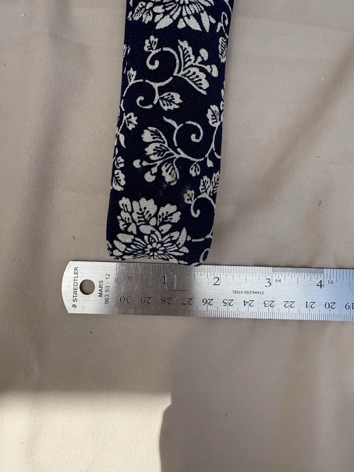 Kit de peinado japonés con peine, cepillo, espejo, palitos y estuche azul Foto 3 de 4