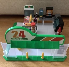 ZURU SURPRISE Convenience Store With 11 Mini Brands