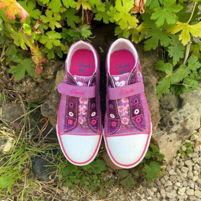 Girls Clarks Purple Glitter Trainers Size Good Condition