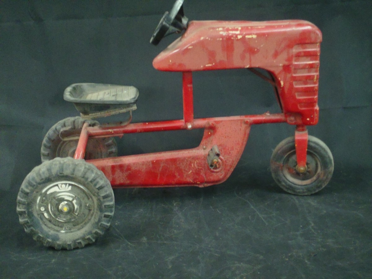 COLLECTORS VINTAGE AMF POWER TRAC TRACTOR PEDAL CARS | eBay