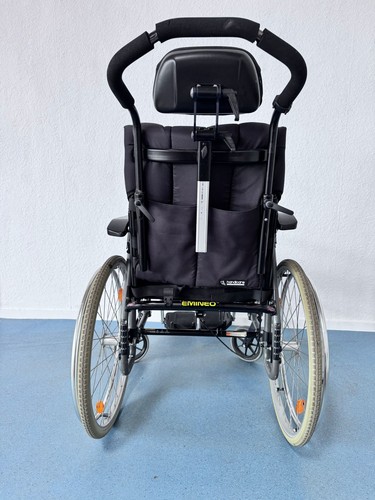 Handicare Emineo Multifunktionsrollstuhl Pflegerollstuhl Pflege Rollstuhl - Bild 10 von 12