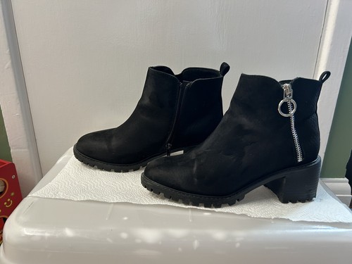 Ladies Black Boots With Small Heel Size 5 From New Look
