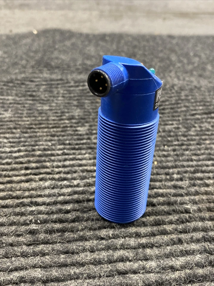 INTERRUPTOR SENSOR PROXIMIDAD NUEVO RS 256-770 AZUL Foto 3 de 4