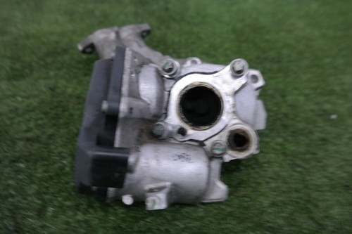 VALVOLA EGR RADIATORE SCARICO MERCEDES CLASSE E W212 2.2 2010 USATO ORIGINALE - Foto 5 di 7