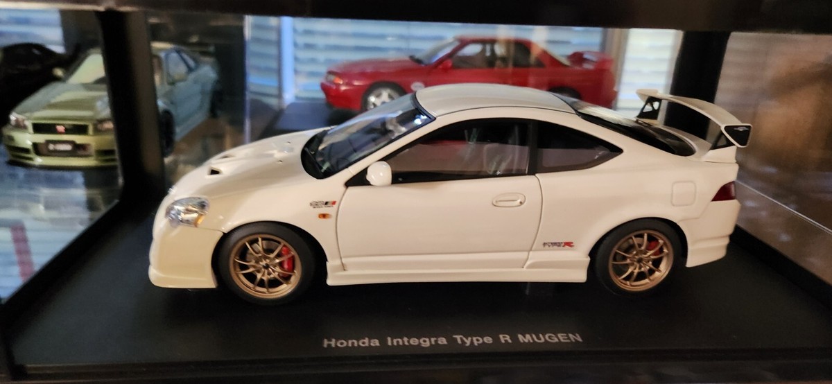 1/18 AutoArt Honda Integra Type R Mugen DC5 White | eBay
