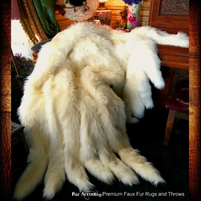 Manta arrojada - Zorro de felpa - Piel sintética - Flecos de cola de zorro - Forrado de piel Minky Cuddle Foto 2 de 3