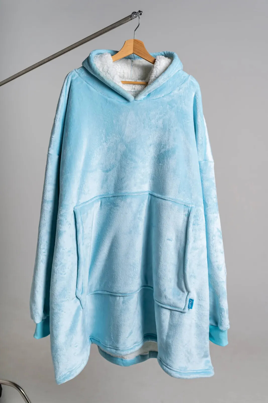 RAIS Coperta Con Cappuccio Oversized Hug & Snug Per Adulti – Morbida, Con Tasche, Taglia Unica, Fantasia Foglia Di Erbacce - 3
