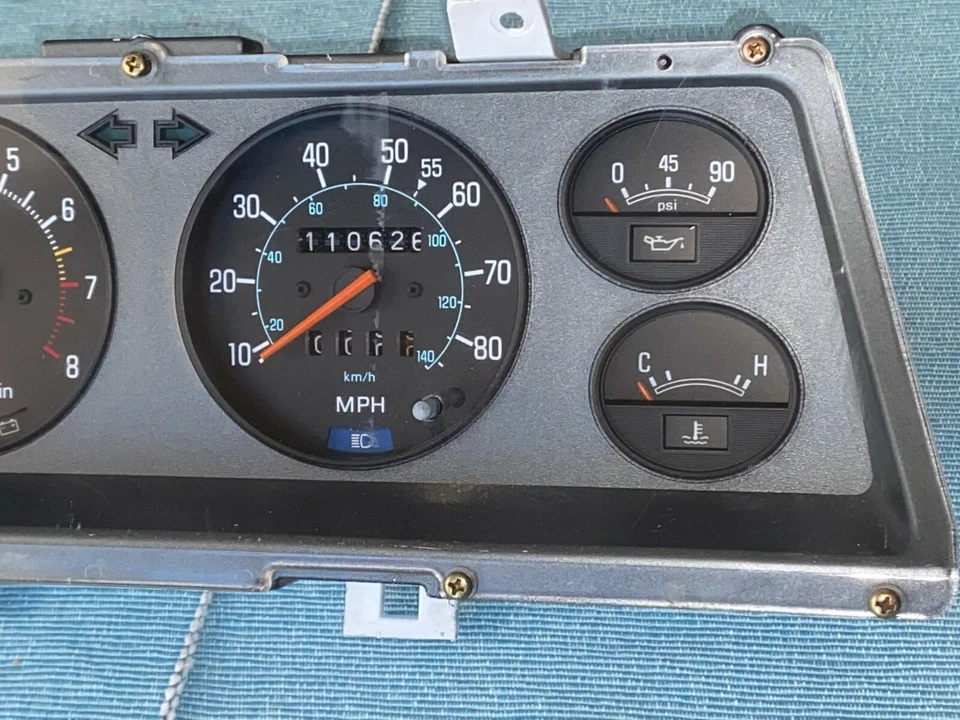 Datsun 510 Violeta Estrofa A10 Velocímetro Instrumento Medidor Tach Cluster 7K Rline Foto 3 de 4