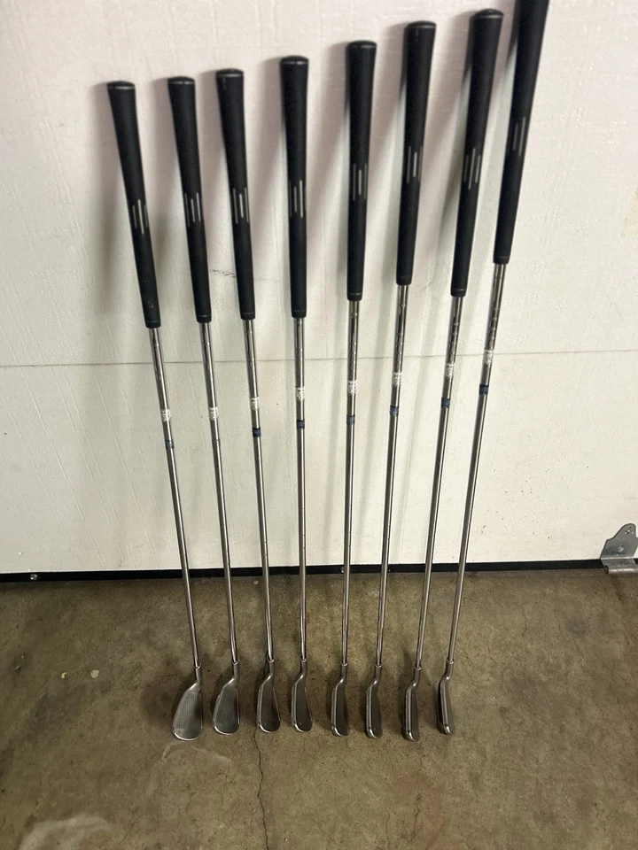 Ping G10 White Dot 4 thru PW plus UW (8 Clubs) Plus 1” Custom Length 3 Degree UR - Image 3 of 4