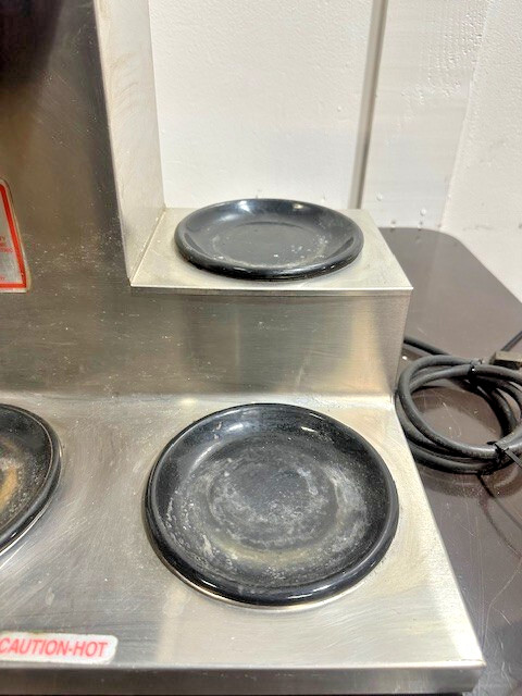 BLOOMFIELD KOFFEE KING MODEL 8571, 3 TIERD WARMER WITH BREWER W/ 2 CARAFES