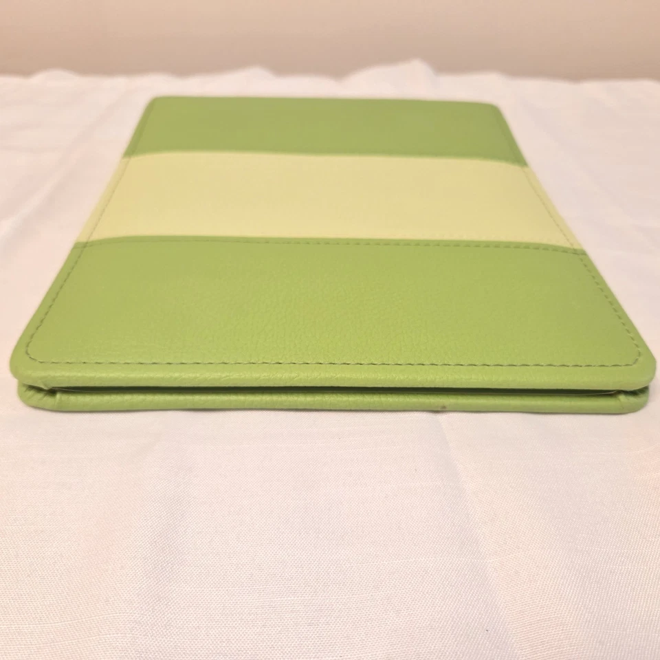 Álbum de fotos de 8" x 8" álbum de recortes encuadernado verde con 10 insertos usado LEER Foto 2 de 4