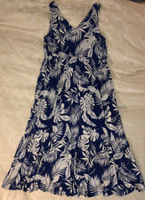 Tahari Women's 1X Sleeveless Maxi Long Dress Blue/White Leaf Print Beach Cruise