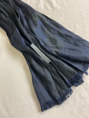 New John Varvatos Collection Crinkled Black & Blue Abstract Design Fringe Scarf - Picture 7 of 7