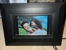 Optimus 7 Inch Digital Photo Frame Clean and Works Model 16-468