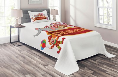 Red White Quilted Coverlet & Pillow Shams Set, Nostalgic Circus Tent Print