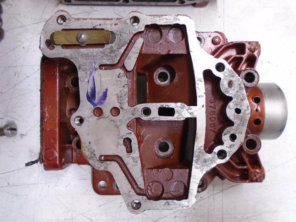 J4a Johnson Evinrude 5.5 HP Outboard Cylinder Block 376514 0376514