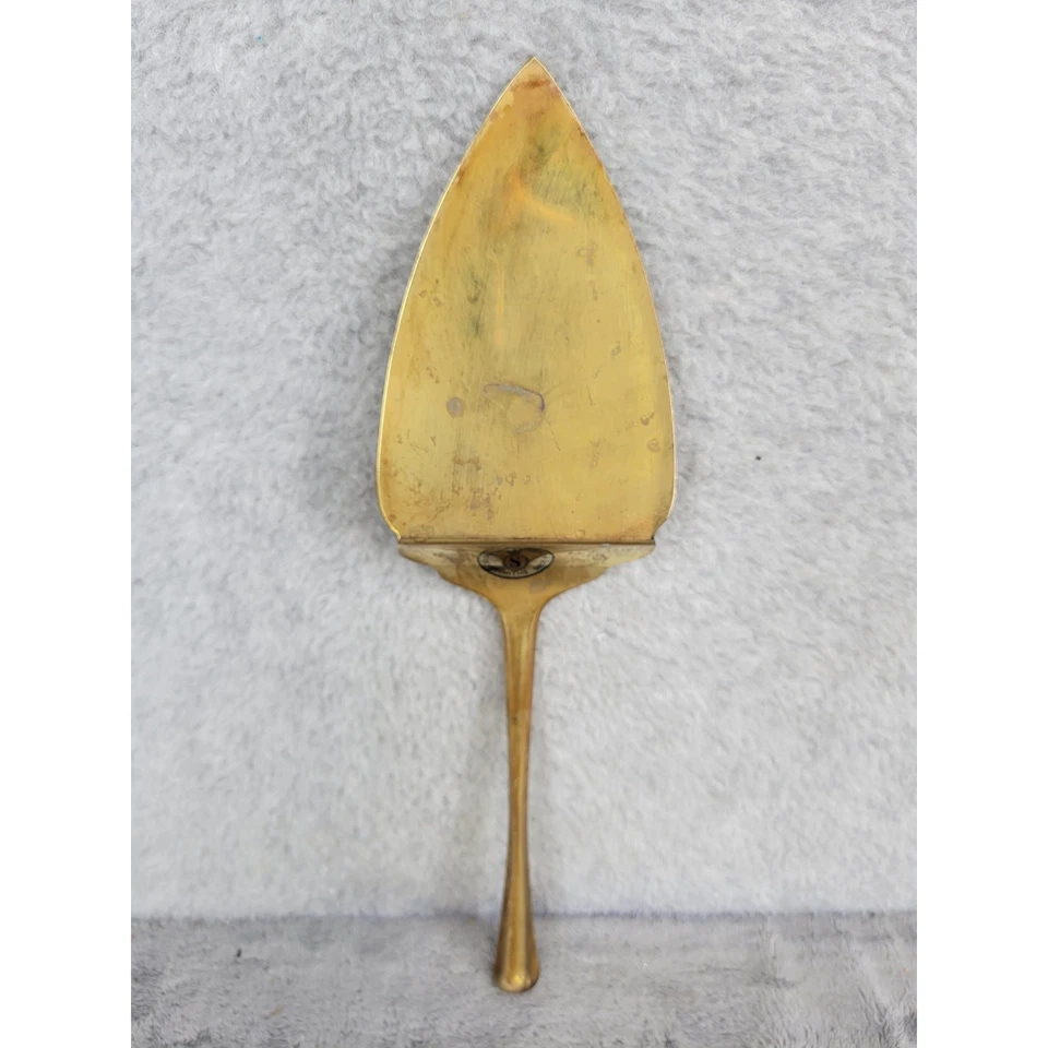 Utensilio para servir servidor de pasteles Studio Silversmiths tono dorado Foto 2 de 4