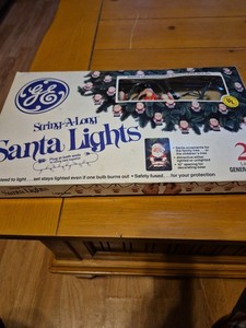 Vintage GE String-A-Long 20 Mini Blow Mold Santa Claus Christmas Lights Works