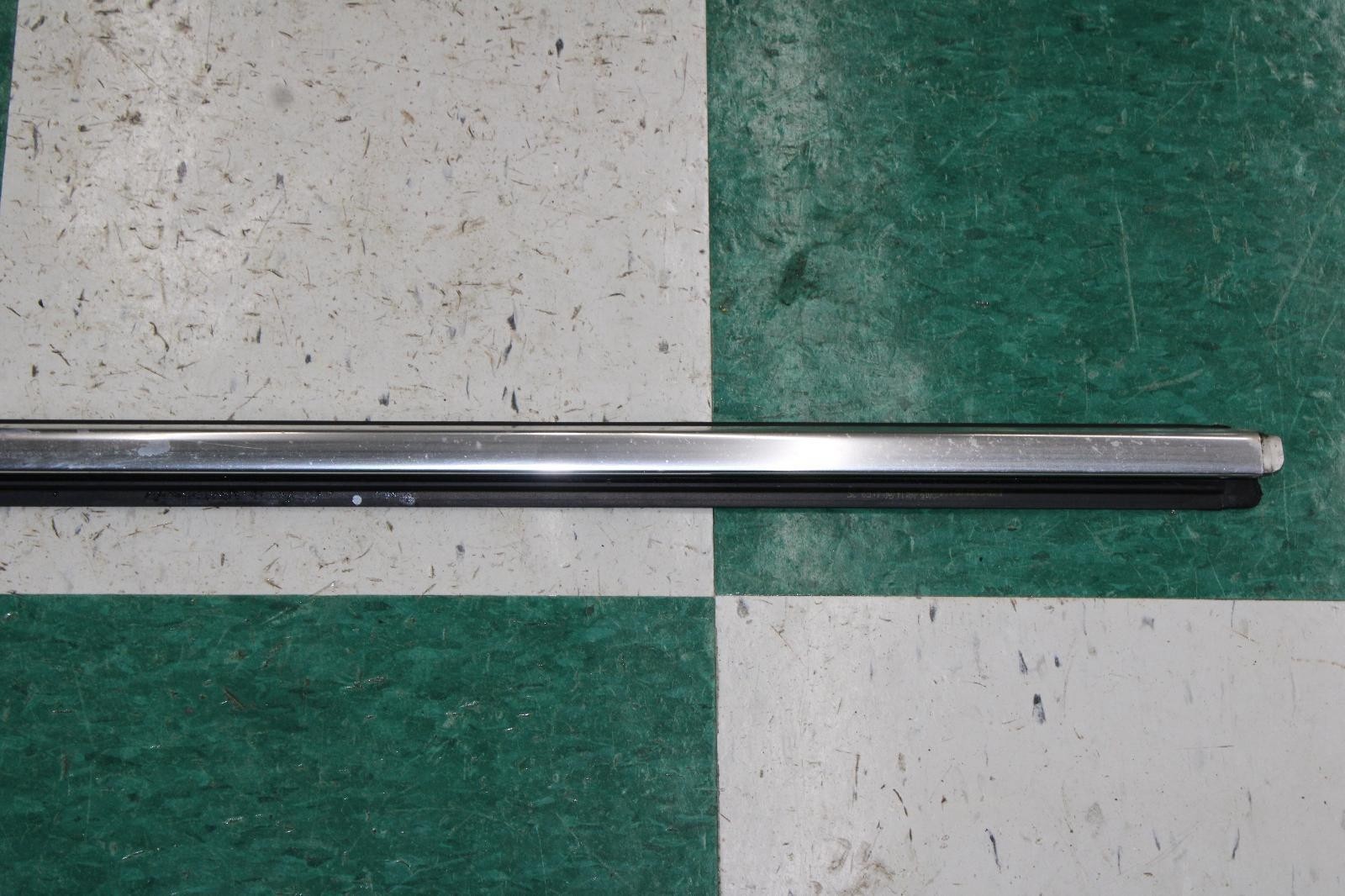Maserati Ghibli 2014-2024 Front Right Trim molding Chrome