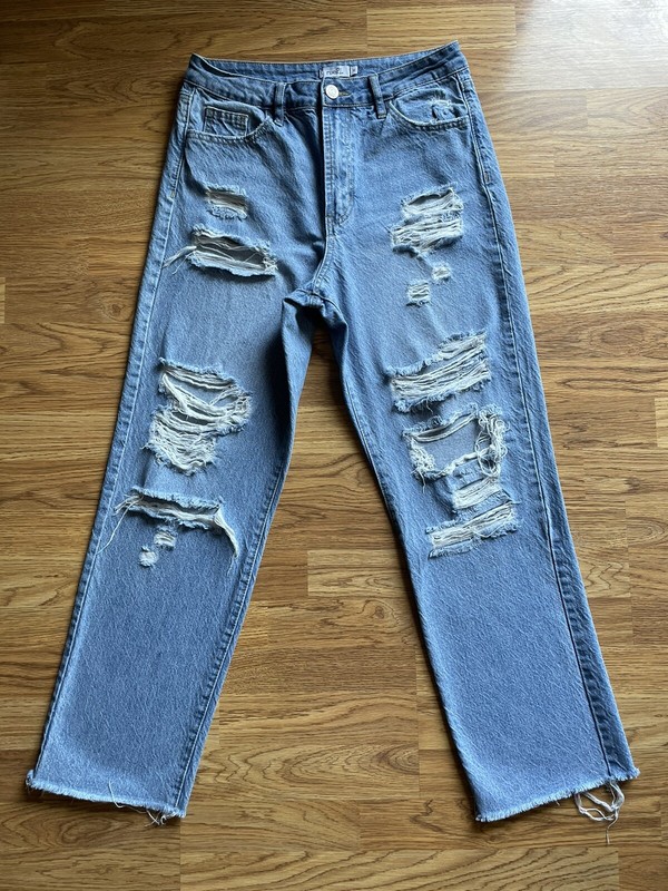 Rue 21 Distressed Mom Jeans Women’s Size 12 Medium Wash Stretch EUC