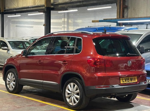 2015 Volkswagen Tiguan 2.0 TDI BlueMotion Tech Match DSG 4WD Euro 5 (s/s) 5dr ES - Picture 4 of 20