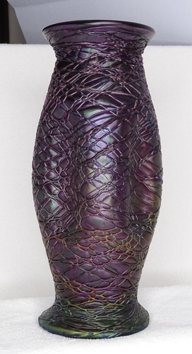 Antique Loetz Iridescent Purple Veined Threaded Pinched Form Art Glass 10.5 Vase - Picture 8 of 12