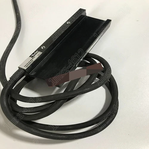 1pc used sensor 210-2N-NC-WD3S-23 #F10