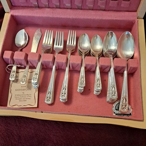 Vtg 51 Pc Wallace Harmony House Filigree Silver Plate AA+ W/Case - Picture 4 of 16