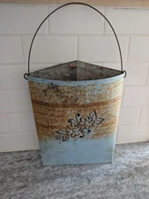 Galvanized Vintage Rustic Flat End Door Bucket With Floral Design