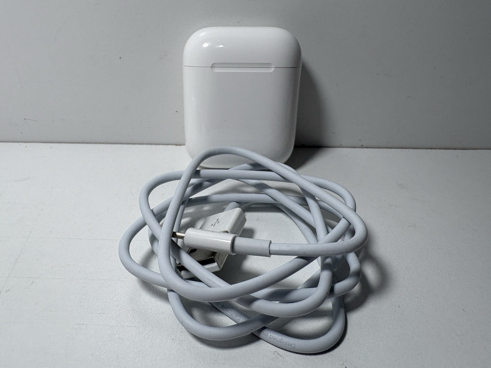 Apple AirPods 2nd Generation with Lightning Charging Case A1602 A2031 A2032