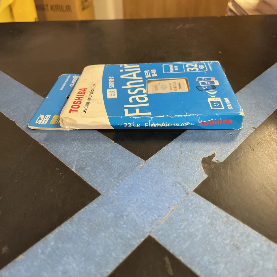 TOSHIBA FlashAir W-03 Wifi SD-Card 32GB Photo Transfer to iPhone/Android - Image 3 of 3