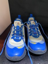 Nike Max Air Sneaker Model bv6308-400 Size 7Y