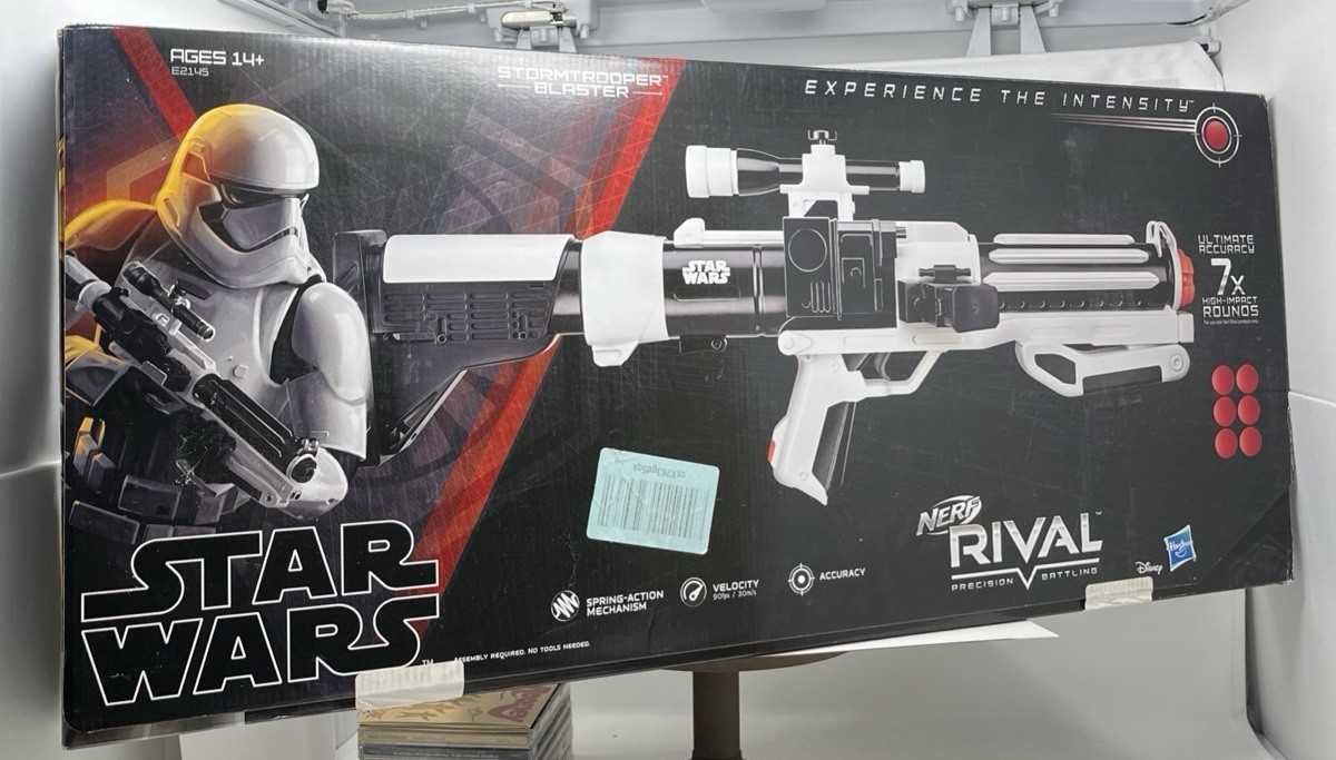 ナーフ　nerf 　RIVAL　ファーストオーダー ブラスター Amazon.com: Nerf Star Wars First Order Stormtrooper Blaster