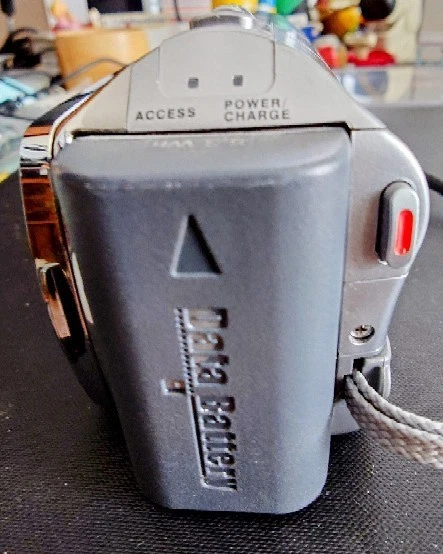 JVC GZ-MS95 SE Camcorder JVC Silber 35X Optical Zoom Vollfunktionsfähig - Bild 3 von 4