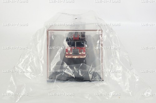 Code 3 Preserve the Honor Chicago Pierce Rear Mount Ladder T3 Vehicle #12919 - Picture 7 of 12