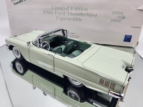 DANBURY MINT LIMITED EDITION 1960 FORD THUNDERBIRD CONVERTIBLE **READ DESCRIPT. - Picture 11 of 24