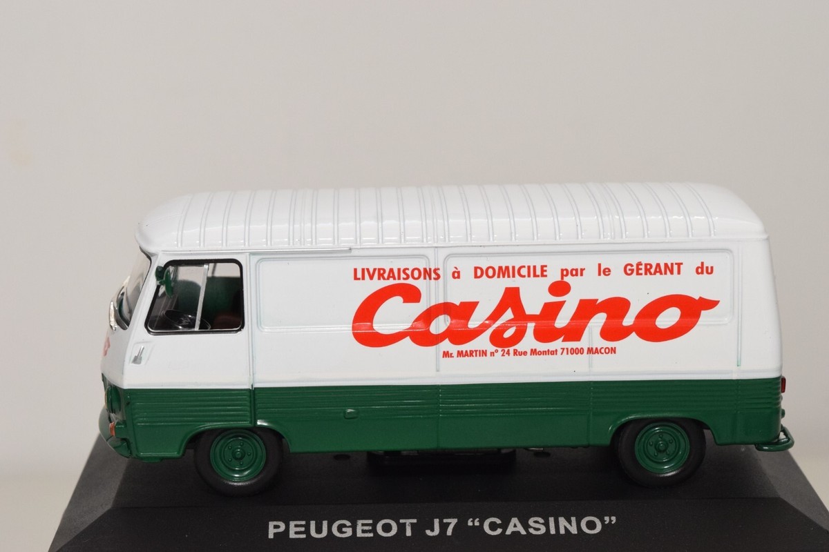 ALTAYA / IXO Nos chères camionnettes d'antan. Peugeot J7