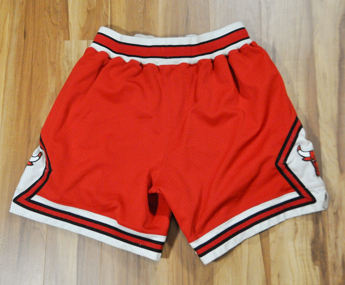 NIKE - NIKE NBA BULLS オーセンティックショーツ JORDAN Chicago Bulls Nike Shorts Authentic Red NBA White Tag Sewn