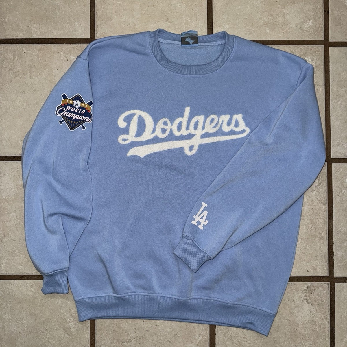 Dodgers Stadium Giveaway 2025 Championship Sweatshirt XL Baby Blue 