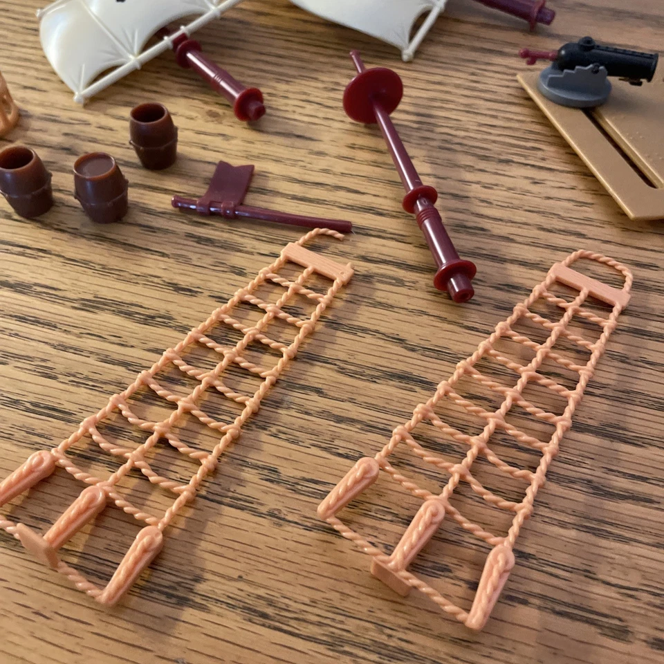 JUEGO BARCO PIRATA AVENTURA OCULTA VINTAGE AÑOS 90 POR CAJA AZUL Piezas de repuesto Foto 3 de 4