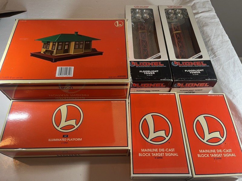 Lionel Lot #1 of O Gauge Train Accessories. See Photos. NIB.