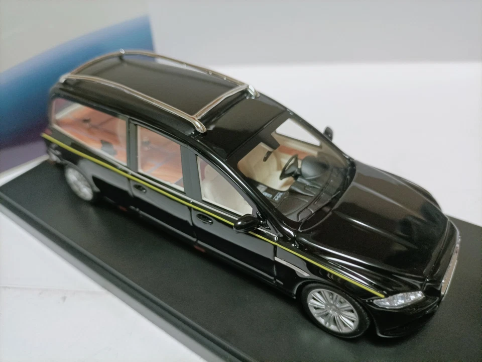 Coche fúnebre GLM 1:43 Jaguar Coffin modelo Jaguar XJ X351 Wilcox Eagle negro Foto 4 de 4