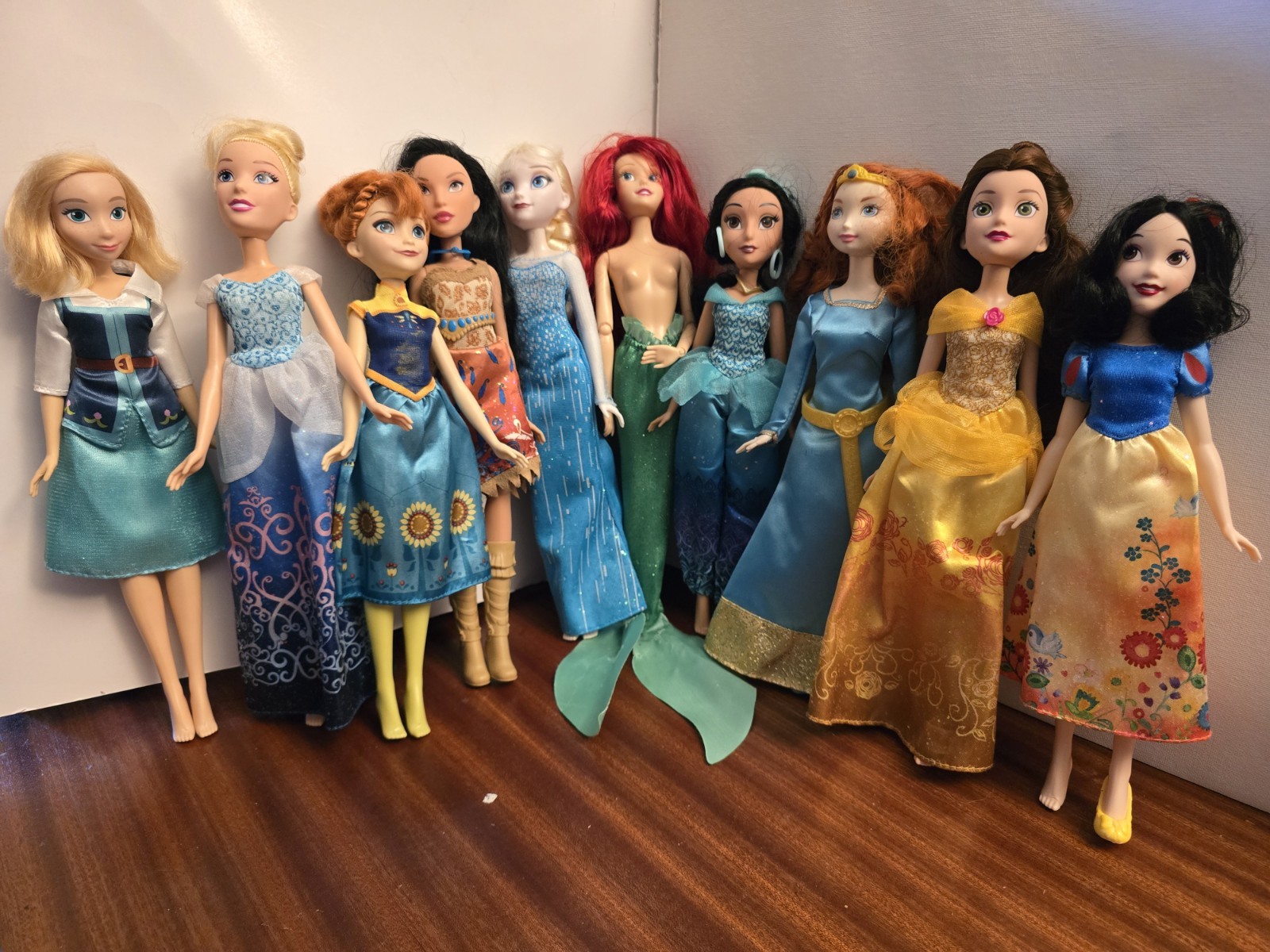10" - 11" Tall